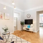 Plac Zamkowy - With View By Renters * وارسو