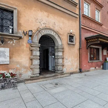 Plac Zamkowy - With View By Renters Apartman