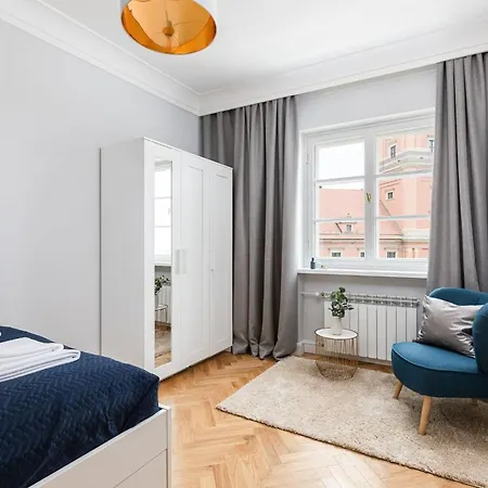 Apartment Plac Zamkowy - With View By Renters