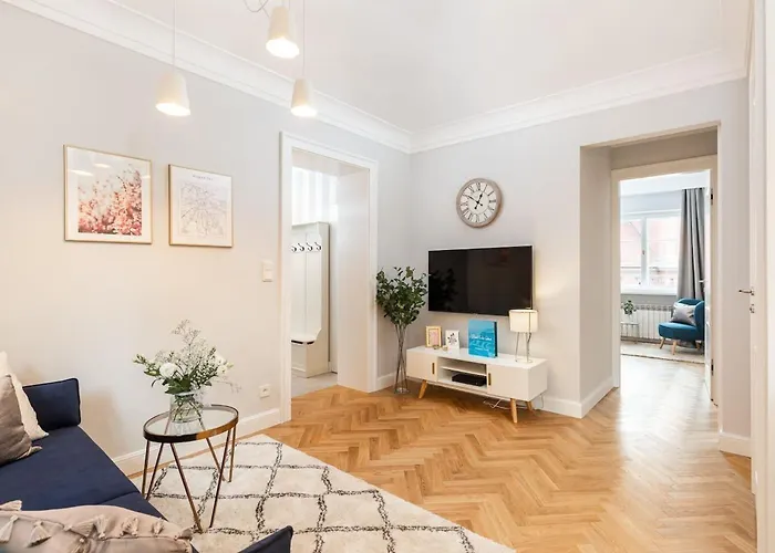 Rent Like - Plac Zamkowy 15/19 * Warszawa