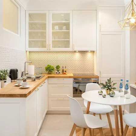 Plac Zamkowy - With View By Renters Appartamento *